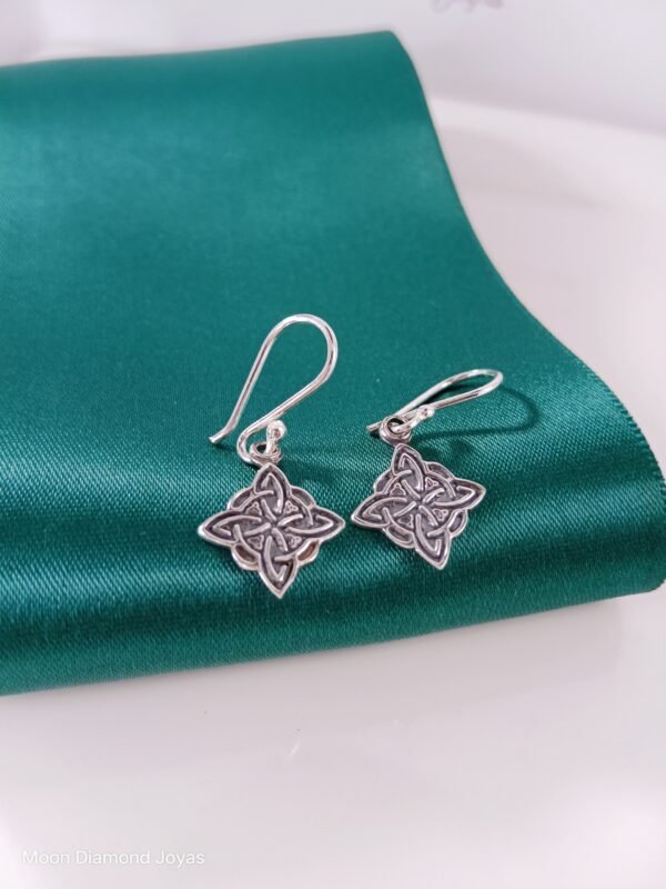 Aretes Nudo de Bruja - Imagen 2