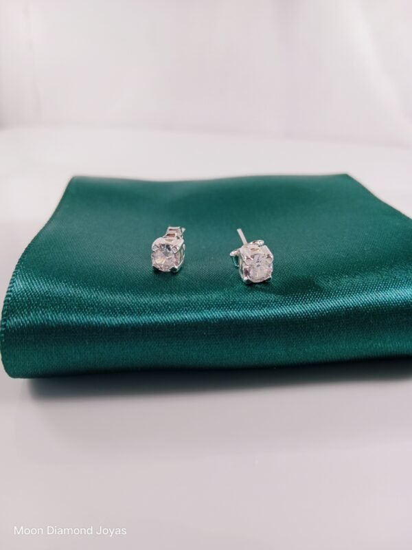 Aretes Punto de Luz