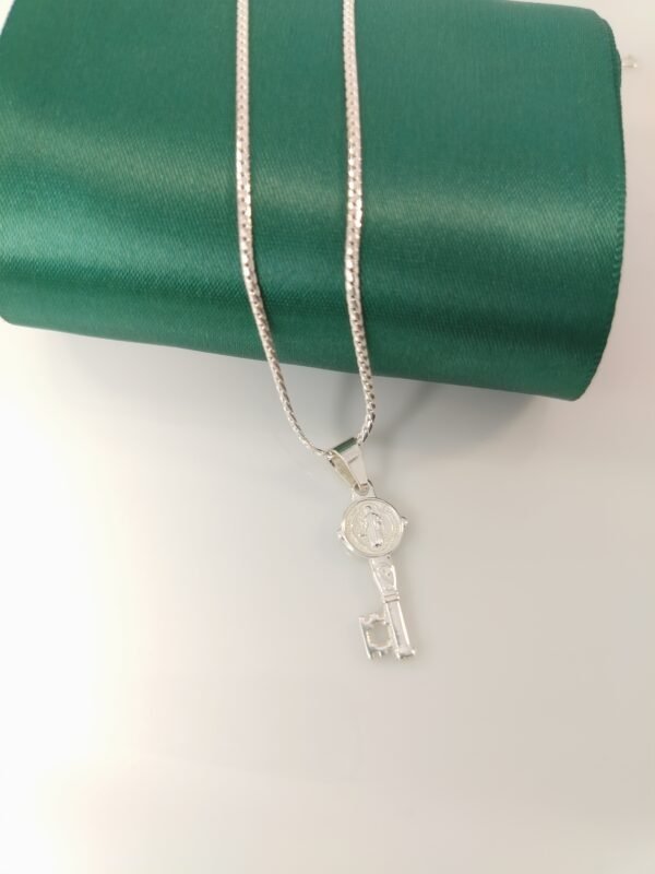 COLLAR LLAVE DE SAN BENITO - Imagen 2