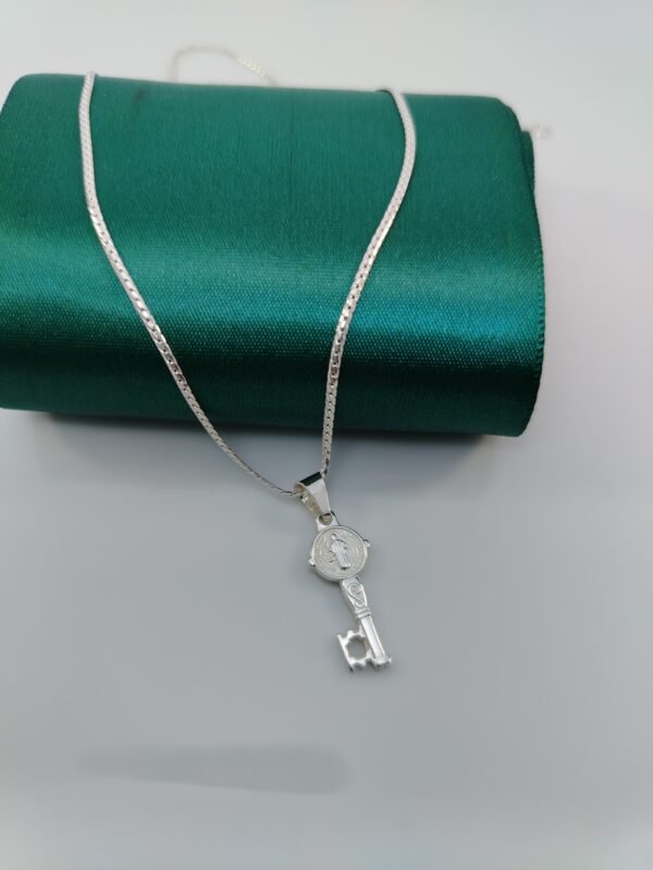 COLLAR LLAVE DE SAN BENITO