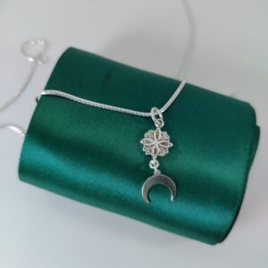 COLLAR NUDO DE BRUJA LUNAR